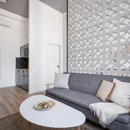 A62 - Akacfa Street - Location By Bqa * Budapest