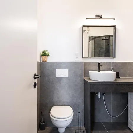 A62 - Akacfa Street - Location By Bqa * Budapest