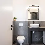 A62 - Akacfa Street - Location By Bqa * Budapest