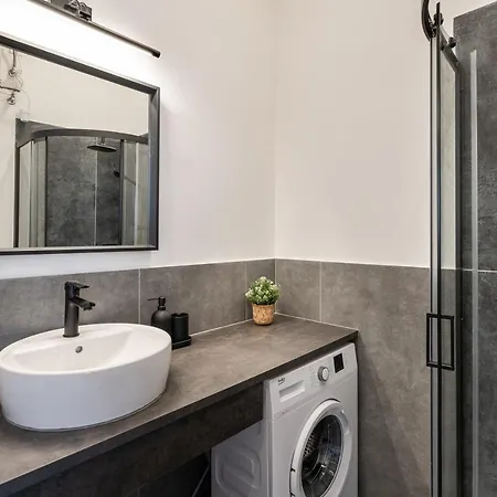 Apartmán A62 - Akacfa Street - Location By Bqa