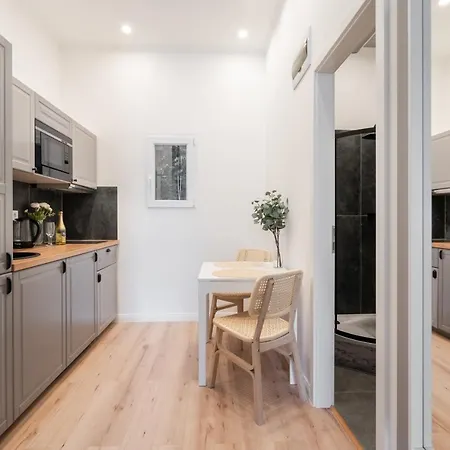 Apartmán A62 - Akacfa Street - Location By Bqa