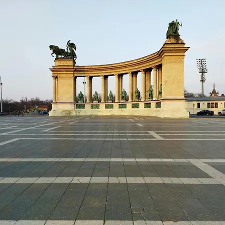 Διαμέρισμα A62 - Akacfa Street - Location By Bqa Βουδαπέστη