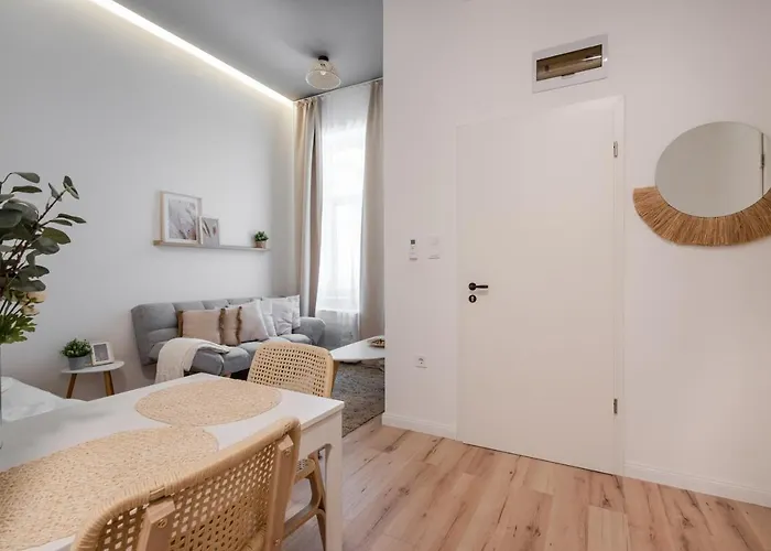 A62 - Akacfa Street - Location By Bqa Apartament *