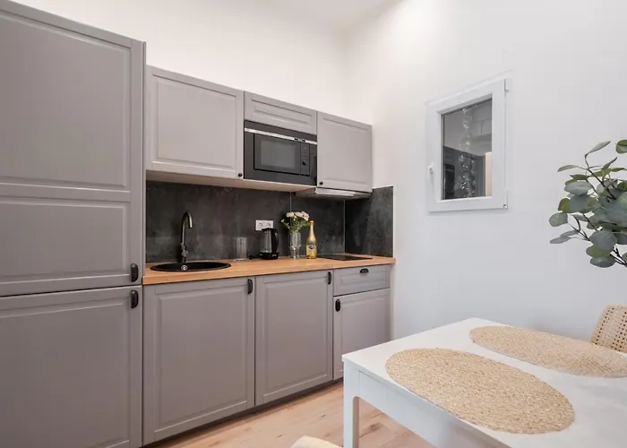 A62 - Akacfa Street - Location By Bqa Apartament Budapeszt